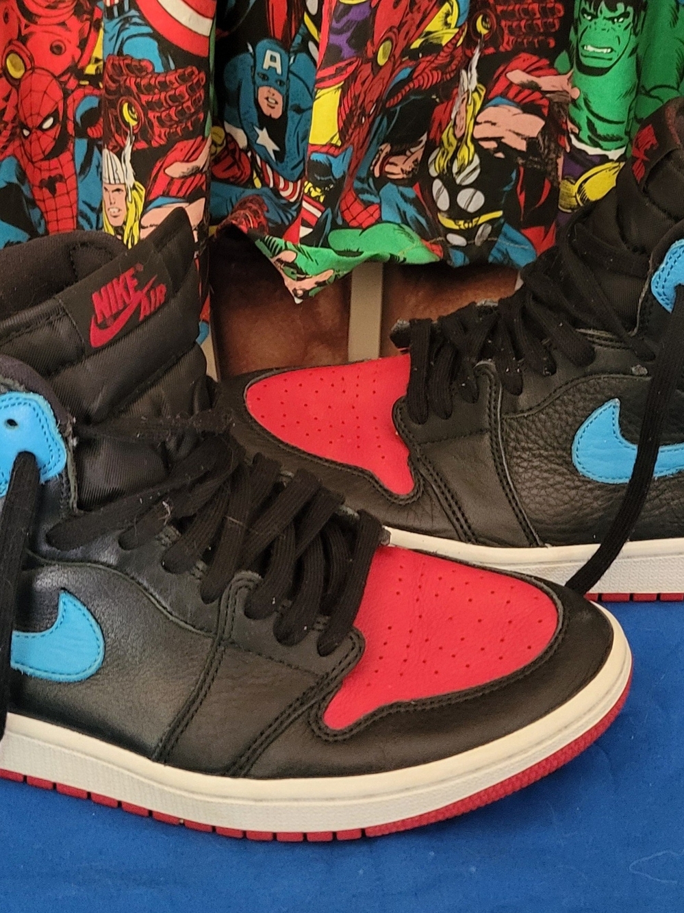 Nike Air Jordan 1 High OG - Black/University Blue/Red Size 10 - Picture 2 of 11